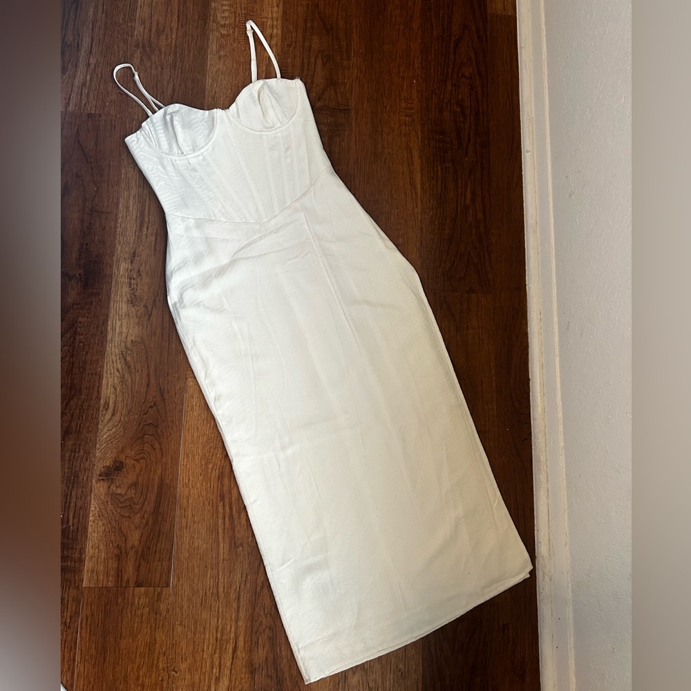 Meshki MIDI Corset Dress! 
- NWT
- White/cream
- Subtle zebra silky fabric